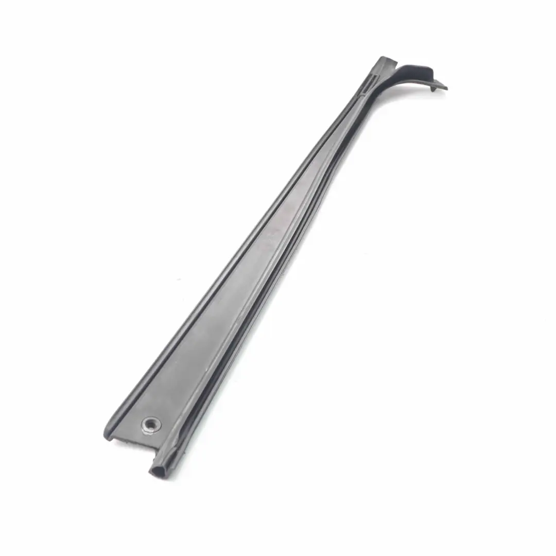 Mercedes ML W163 Joint de Porte Arrière Droit Joint de Porte - SKU A1637301678 - Numéro de pièce A1637301678