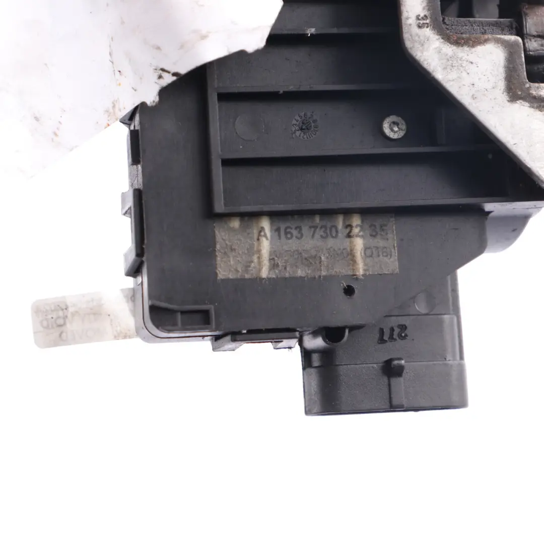 Right O/S Door Lock Latch Mechanism Actuator to Mercedes W163 Rear with Part number A1637302235 Mercedes W163 Rear Right O/S Door Lock Latch Mechanism Actuator - SKU A1637302235 - Part number A1637302235