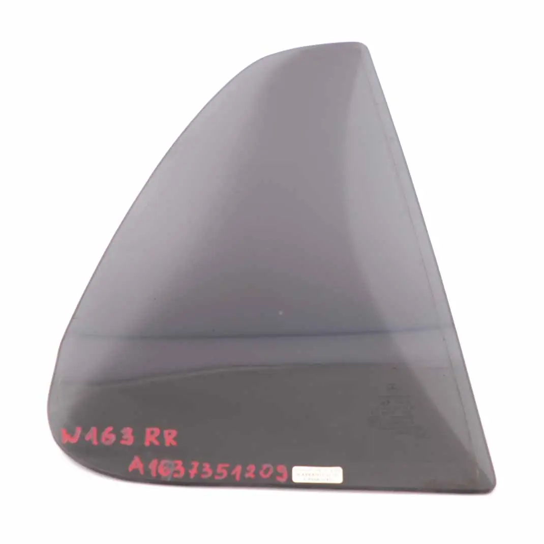 Mercedes M ML W163 Finestrino porta posteriore destra piccolo vetro nero AS3 - SKU A1637351209 - Numero di parte A1637351209