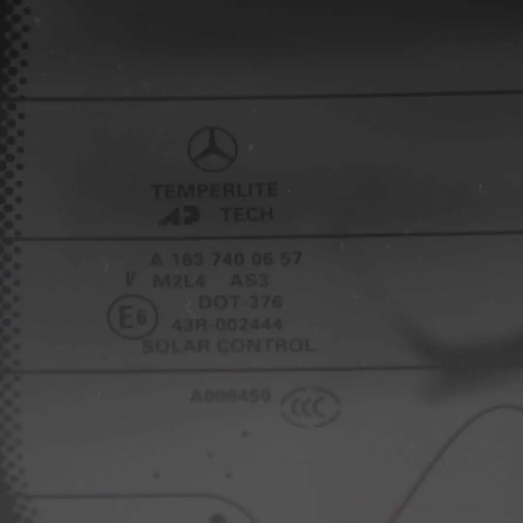 Mercedes W163 Szyba Tylnej Klapy Bagażnika AS3 - SKU A1637400657 - Numer Części A1637400557