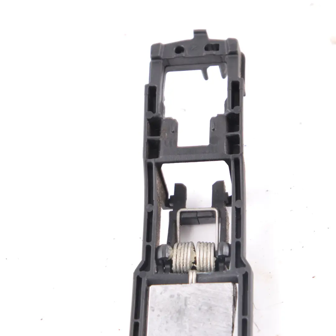 Soporte Manija Puerta Delantera Izq Der para Mercedes ML W163 con número de pieza A1637600034 Mercedes ML W163 Soporte Manija Puerta Delantera Izq Der - SKU A1637600034 - Número de pieza A1637600034