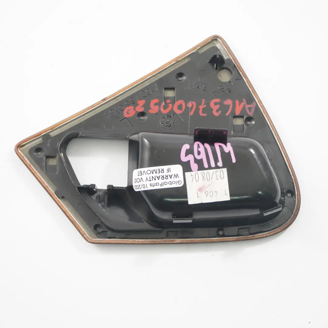 Türkarte Griff Abdeckung Innenverkleidung hinten links A1637660164 für Mercedes W163 mit Teilenummer A1637600520 Mercedes W163 Türkarte Griff Abdeckung Innenverkleidung hinten links A1637660164 - SKU A1637600520 - Teilenummer A1637600520