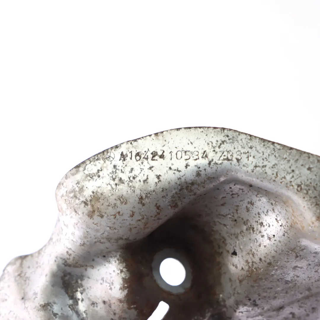 Térmico Mercedes W164 OM629 Protección Térmica Montura Motor Izquierdo para Escudo con número de pieza A1642410534 Escudo Térmico Mercedes W164 OM629 Protección Térmica Montura Motor Izquierdo - SKU A1642410534 - Número de pieza A1642410534