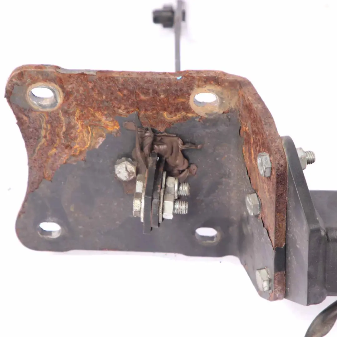 Towing Hitch Witter Towbar Tow Bar Mechanism MR57U to Mercedes ML W164 with Part number A1643102104 Mercedes ML W164 Towing Hitch Witter Towbar Tow Bar Mechanism MR57U - SKU A1643102104 - Part number A1643102104