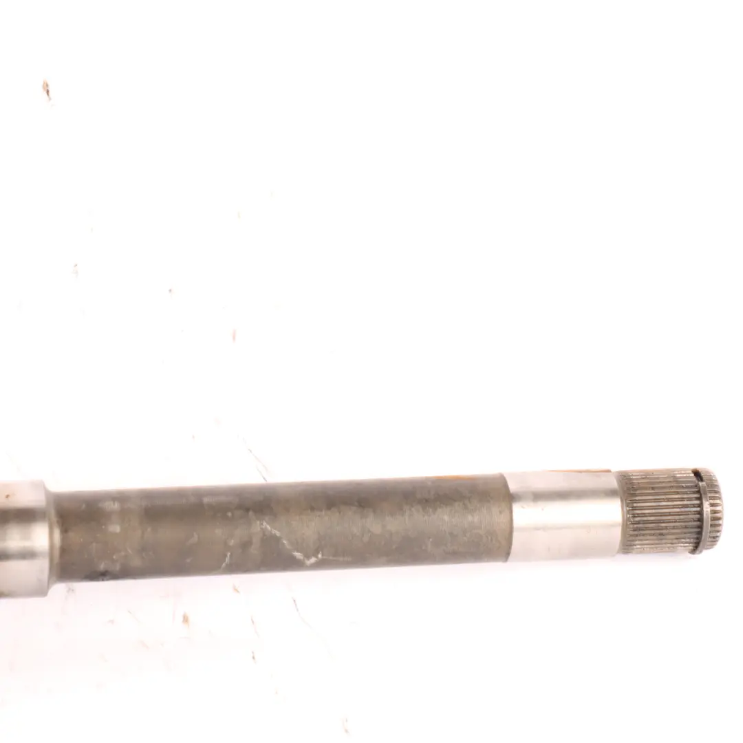 OM642 Diesel Półoś Prawy Przód do Mercedes ML W164 o numerze A1643302401 Mercedes ML W164 OM642 Diesel Półoś Prawy Przód - SKU A1643302401 - Numer Części A1643302401