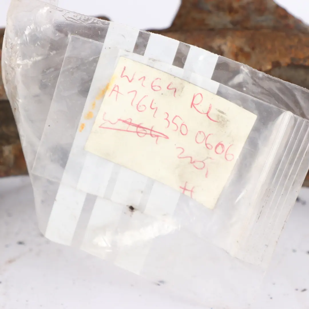 Bras de contrôle Mercedes W164 Bras de contrôle arrière gauche pour à propos du numéro de pièce A1643500606 Bras de contrôle Mercedes W164 Bras de contrôle arrière gauche - SKU A1643500606 - Numéro de pièce A1643500606