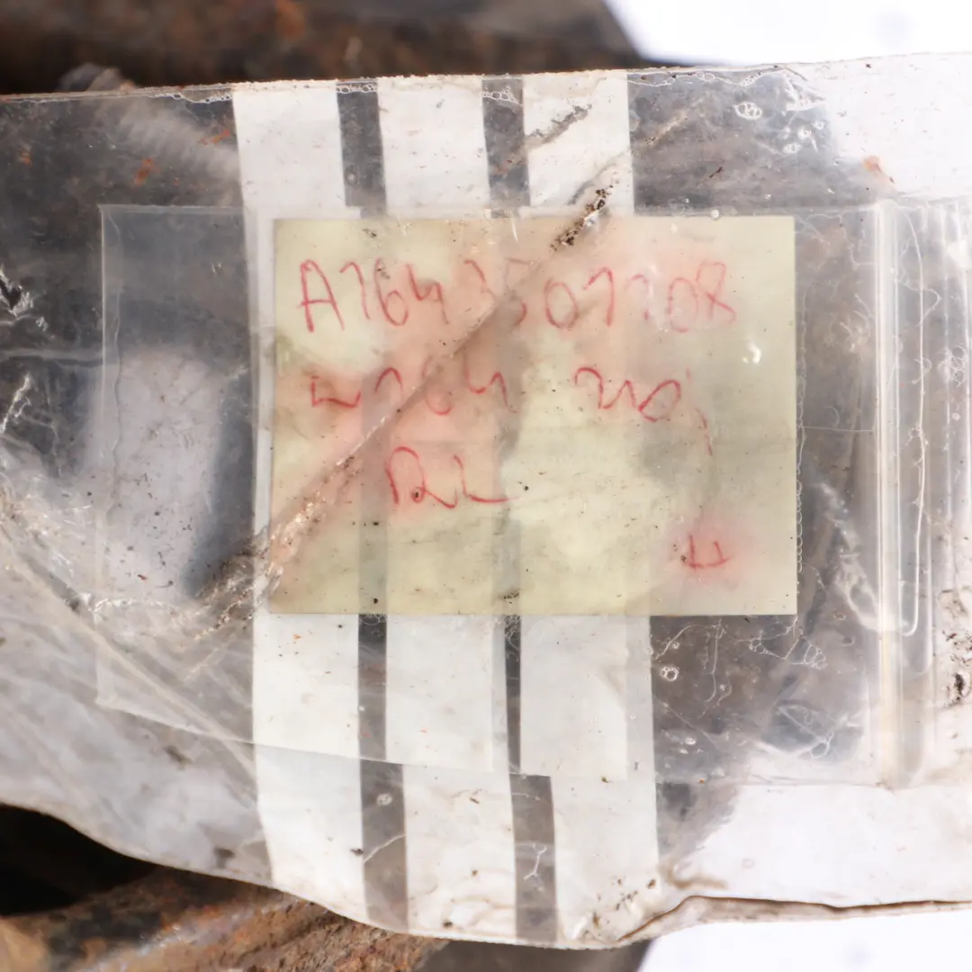 Mercedes W164 ML 63 Piasta Zwrotnica Tylna Lewy Tył - SKU A1643501108 - Numer Części A1643501108