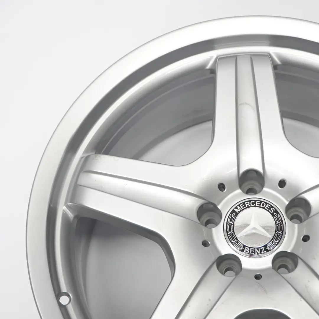 Jante Mercedes W164 AMG en alliage argenté 5 branches 20" 10J ET:46 pour à propos du numéro de pièce A1644012002 Jante Mercedes W164 AMG en alliage argenté 5 branches 20" 10J ET:46 - SKU A1644012002-4 - Numéro de pièce A1644012002