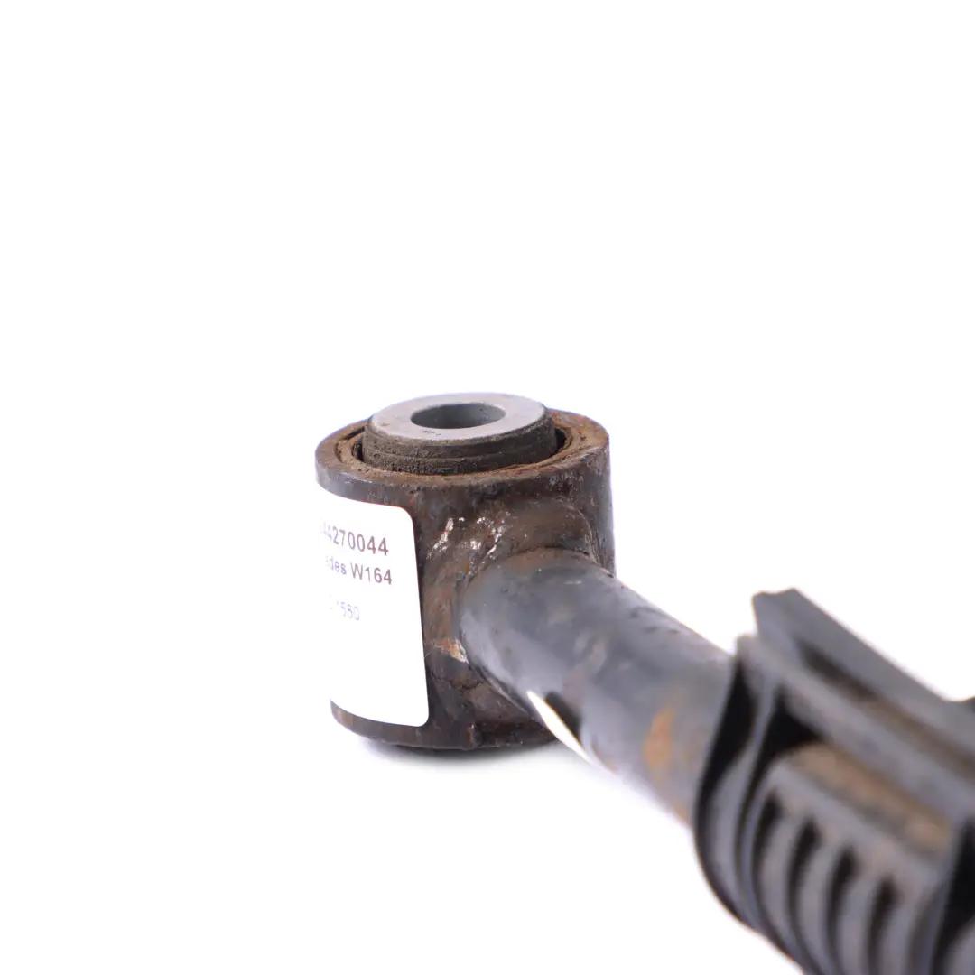 Braccio comando posteriore Mercedes W164 W251 destro Puntone per con numero di parte A1644270044 Braccio comando posteriore Mercedes W164 W251 destro Puntone - SKU A1644270044 - Numero di parte A1644270044