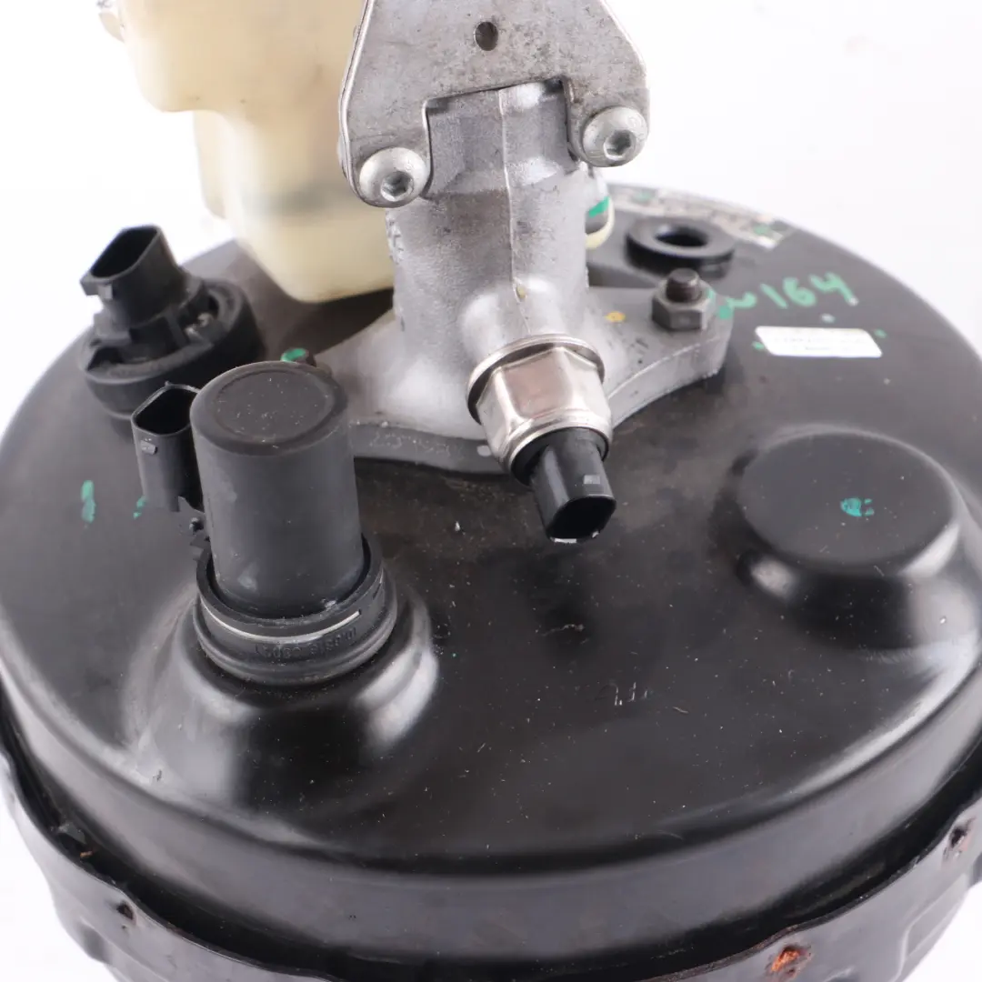 Brake Servo Brake Master Cylinder Booster Unit A1644301530 to Mercedes ML W164 with Part number A1644310627 Mercedes ML W164 Brake Servo Brake Master Cylinder Booster Unit A1644301530 - SKU A1644310627 - Part number A1644310627