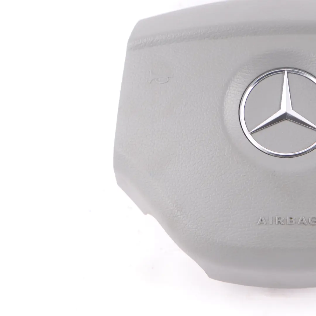 Poduszka Airbag Kierownicy Szara do Mercedes W164 o numerze A1644600098 Mercedes W164 Poduszka Airbag Kierownicy Szara - SKU A1644600098 - Numer Części A1644600098