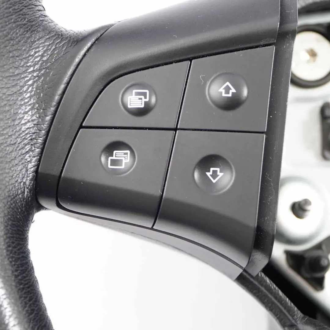  Mercedes-Benz Clase B W245 Volante de cuero negro multifunción - SKU A1644601403 - Número de pieza A1644601403