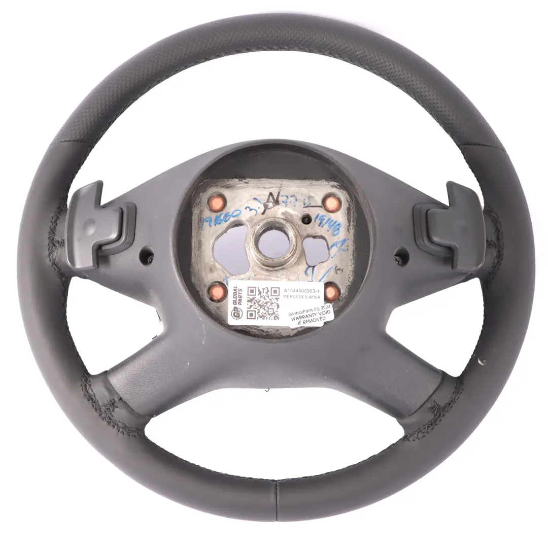 Volant de Direction NEUF en Cuir Noir pour Mercedes ML W164 à propos du numéro de pièce A1644606903 Mercedes ML W164 Volant de Direction NEUF en Cuir Noir - SKU A1644606903-1 - Numéro de pièce A1644606903