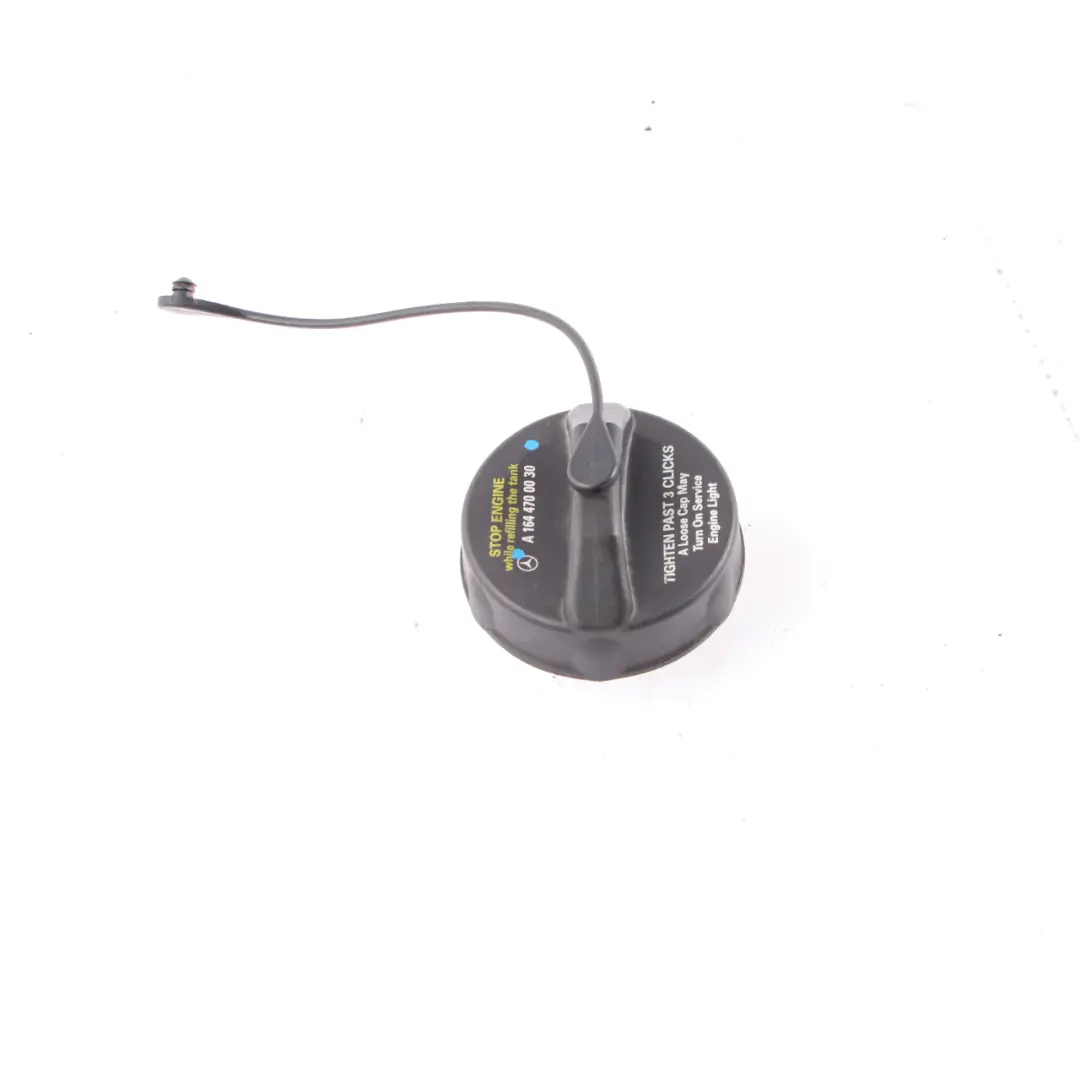 Tapa del Depósito de Combustible Cubierta Negra para Mercedes ML W164 con número de pieza A1644700030 Mercedes ML W164 Tapa del Depósito de Combustible Cubierta Negra - SKU A1644700030 - Número de pieza A1644700030