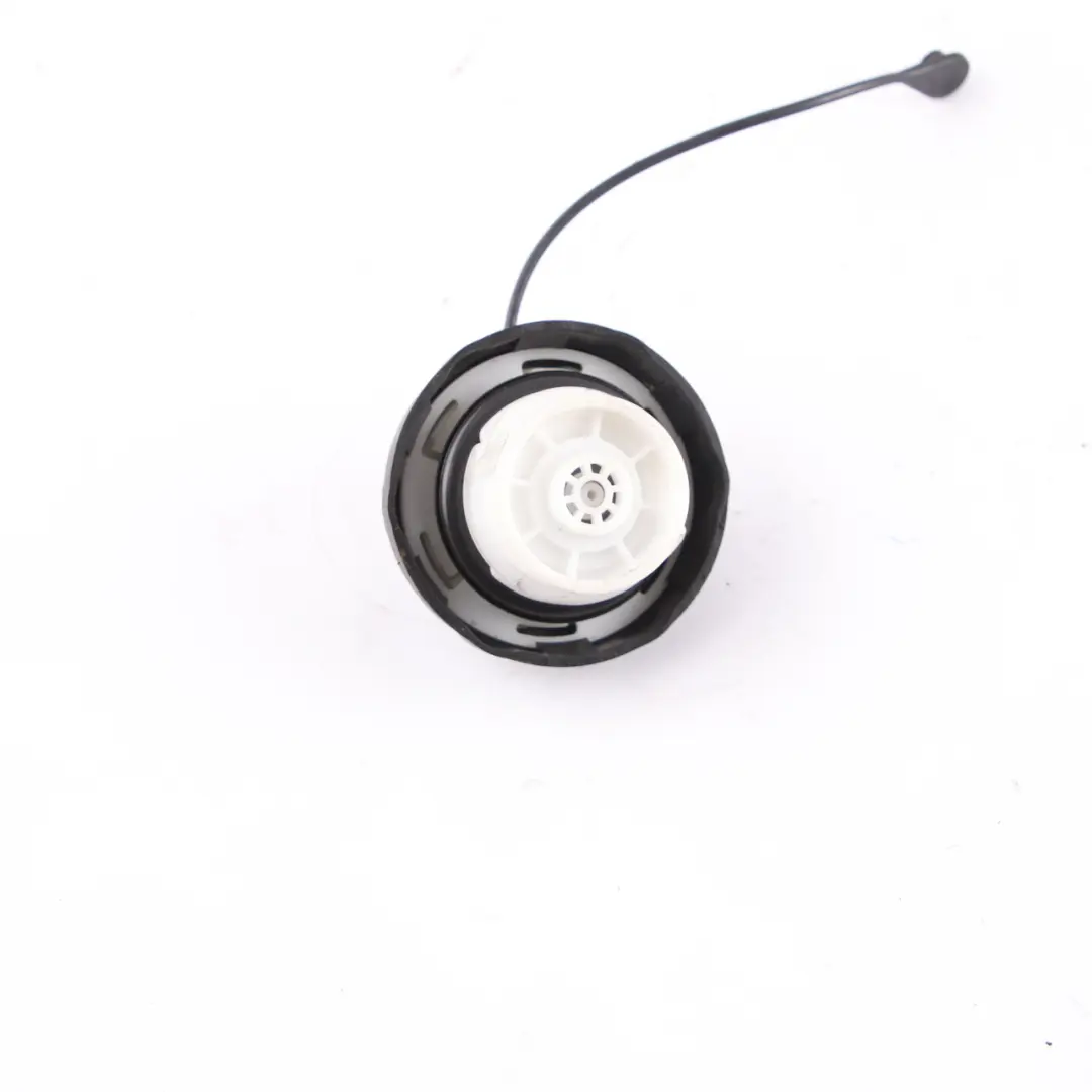 Mercedes ML W164 Couvercle de réservoir de carburant noir - SKU A1644700030 - Numéro de pièce A1644700030