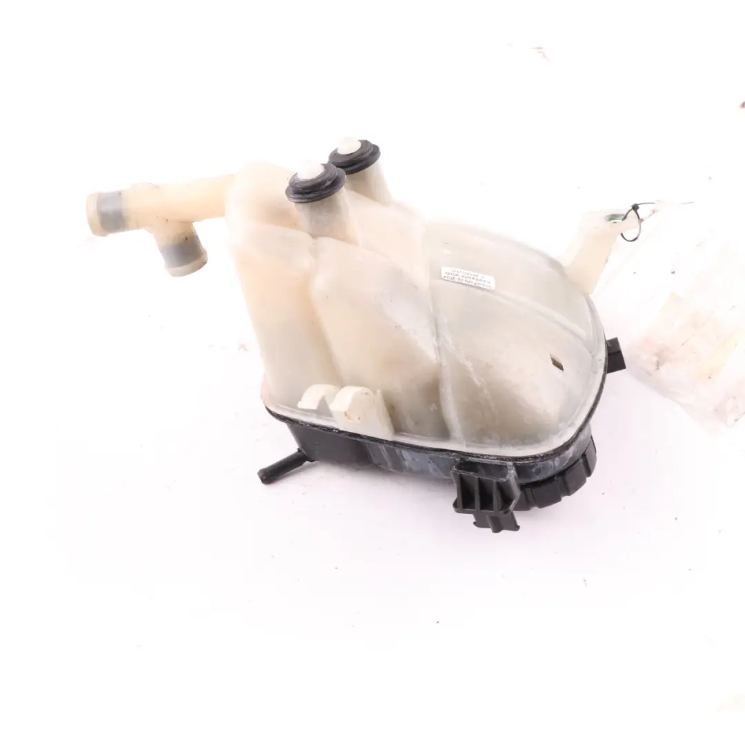 Réservoir d'expansion Mercedes W164 Coolant Reservoir Caple Bottle pour à propos du numéro de pièce A1645000049 Réservoir d'expansion Mercedes W164 Coolant Reservoir Caple Bottle - SKU A1645000049-1 - Numéro de pièce A1645000049