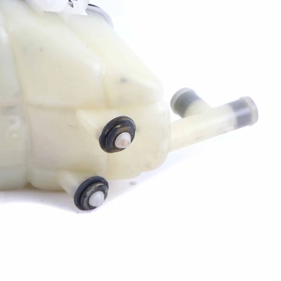 Réservoir d'expansion du liquide de refroidissement pour Mercedes W164 à propos du numéro de pièce A1645000049 Mercedes W164 Réservoir d'expansion du liquide de refroidissement - SKU A1645000049 - Numéro de pièce A1645000049