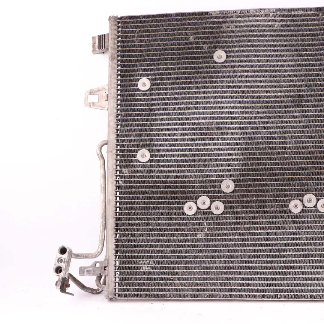 Condizionata A/C Condensatore Radiatore OM629 per Mercedes W164 Aria con numero di parte A1645000054 Mercedes W164 Aria Condizionata A/C Condensatore Radiatore OM629 - SKU A1645000054 - Numero di parte A1645000054