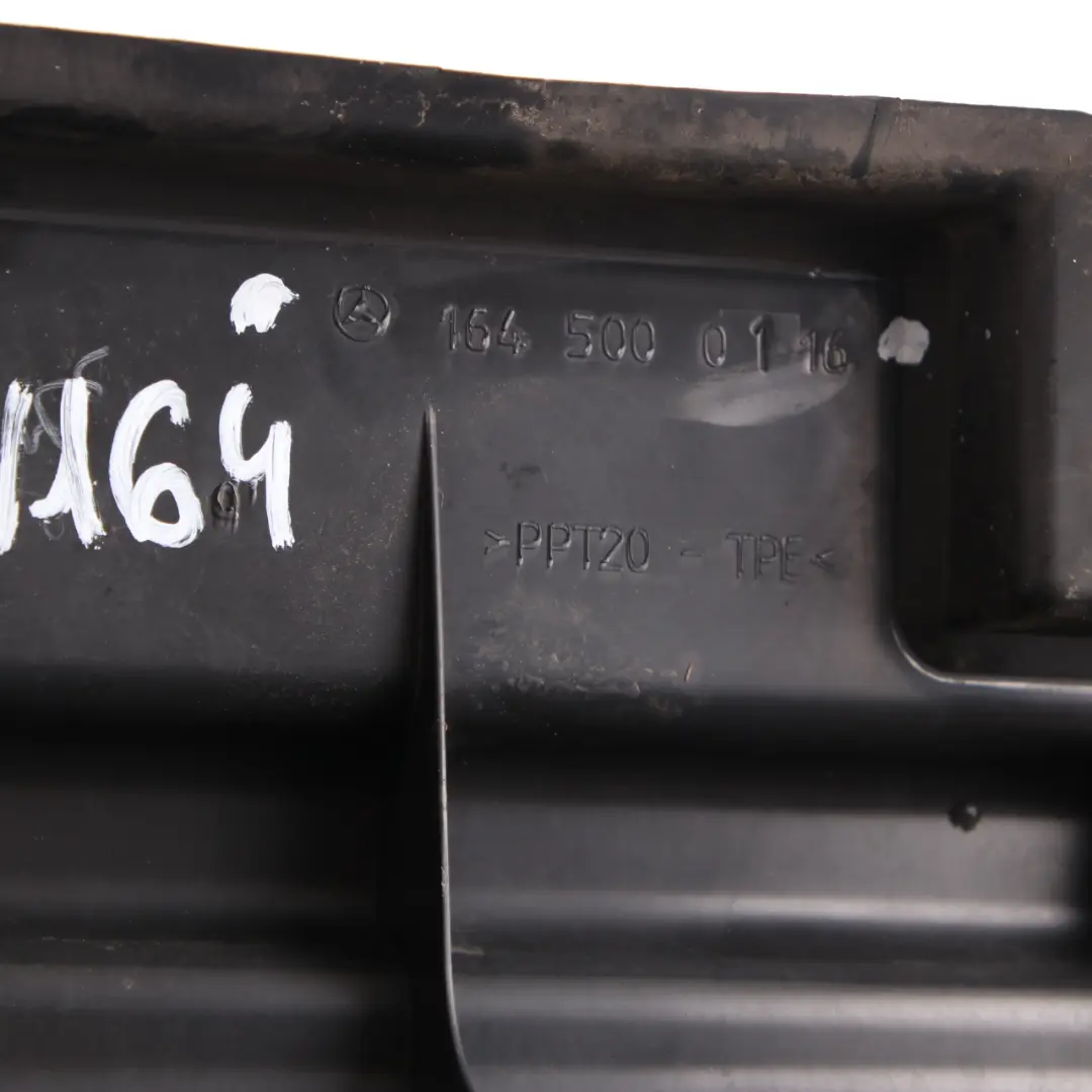 Radiator Surround Panel Trim Guide Mounting to Mercedes ML W164 with Part number A1645000116 Mercedes ML W164 Radiator Surround Panel Trim Guide Mounting - SKU A1645000116 - Part number A1645000116