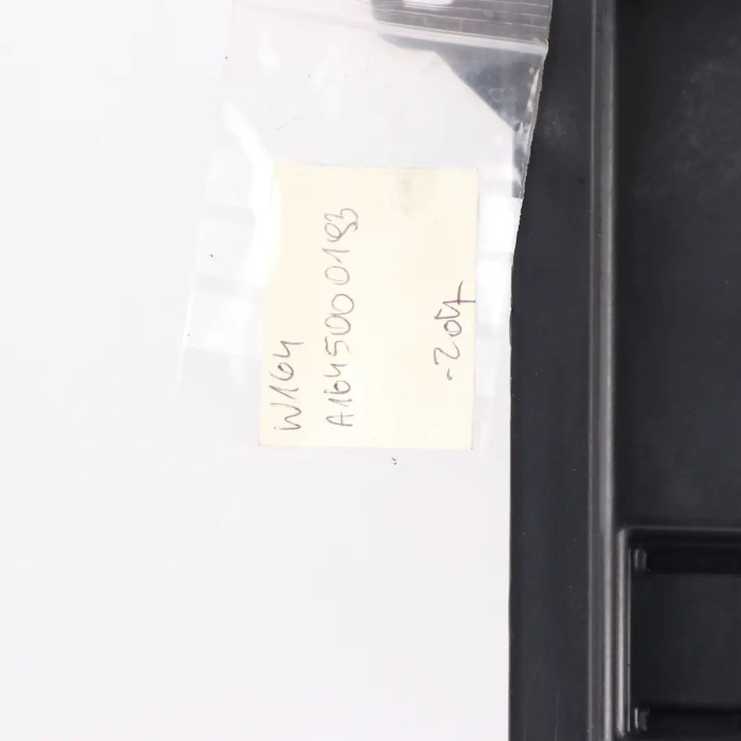 OM642 Motor Refrigeración Radiador Ventilador 600W para Mercedes ML W164 con número de pieza A1645000193 Mercedes ML W164 OM642 Motor Refrigeración Radiador Ventilador 600W - SKU A1645000193 - Número de pieza A1645000193