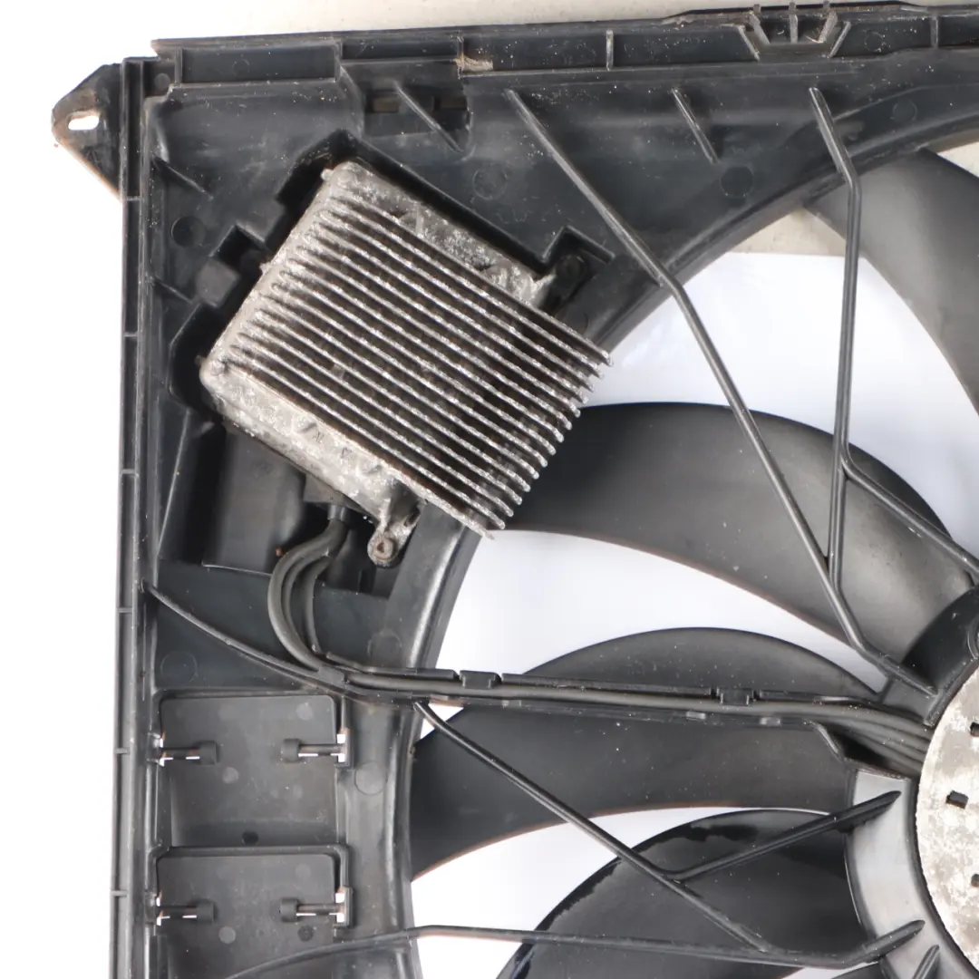 Cooling Radiator Fan 850W Diesel Engine to Mercedes ML W164 W251 with Part number A1645000393 Mercedes ML W164 W251 Cooling Radiator Fan 850W Diesel Engine - SKU A1645000393 - Part number A1645000393