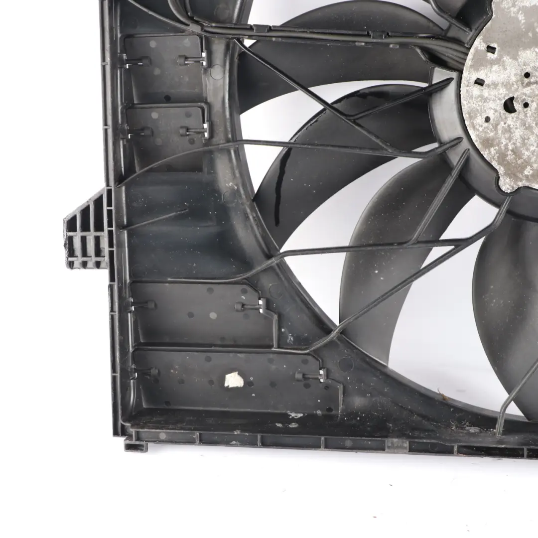 Cooling Radiator Fan 850W Diesel Engine to Mercedes ML W164 W251 with Part number A1645000393 Mercedes ML W164 W251 Cooling Radiator Fan 850W Diesel Engine - SKU A1645000393 - Part number A1645000393