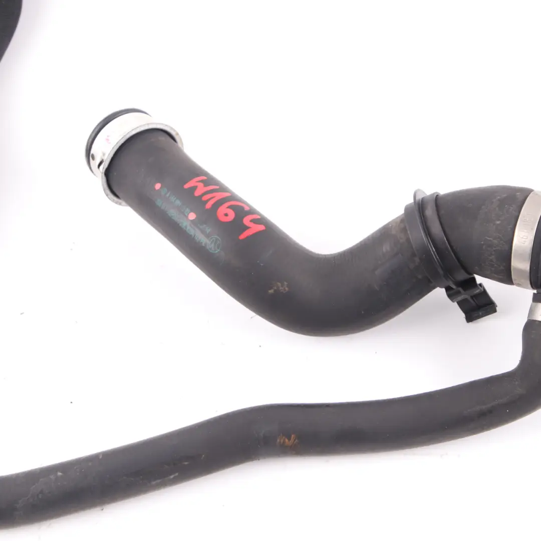 Mercedes W164 Tuyau de radiateur Tuyau de refroidissement d'eau - SKU A1645011082 - Numéro de pièce A1645011082