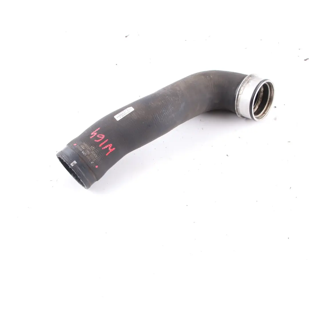 Tubo Aspirazione Intercooler Tubo Carica Diesel A2045280682 per Mercedes W204 W212 con numero di parte A1645280382 Mercedes W204 W212 Tubo Aspirazione Intercooler Tubo Carica Diesel A2045280682 - SKU A1645280382 - Numero di parte A1645280382