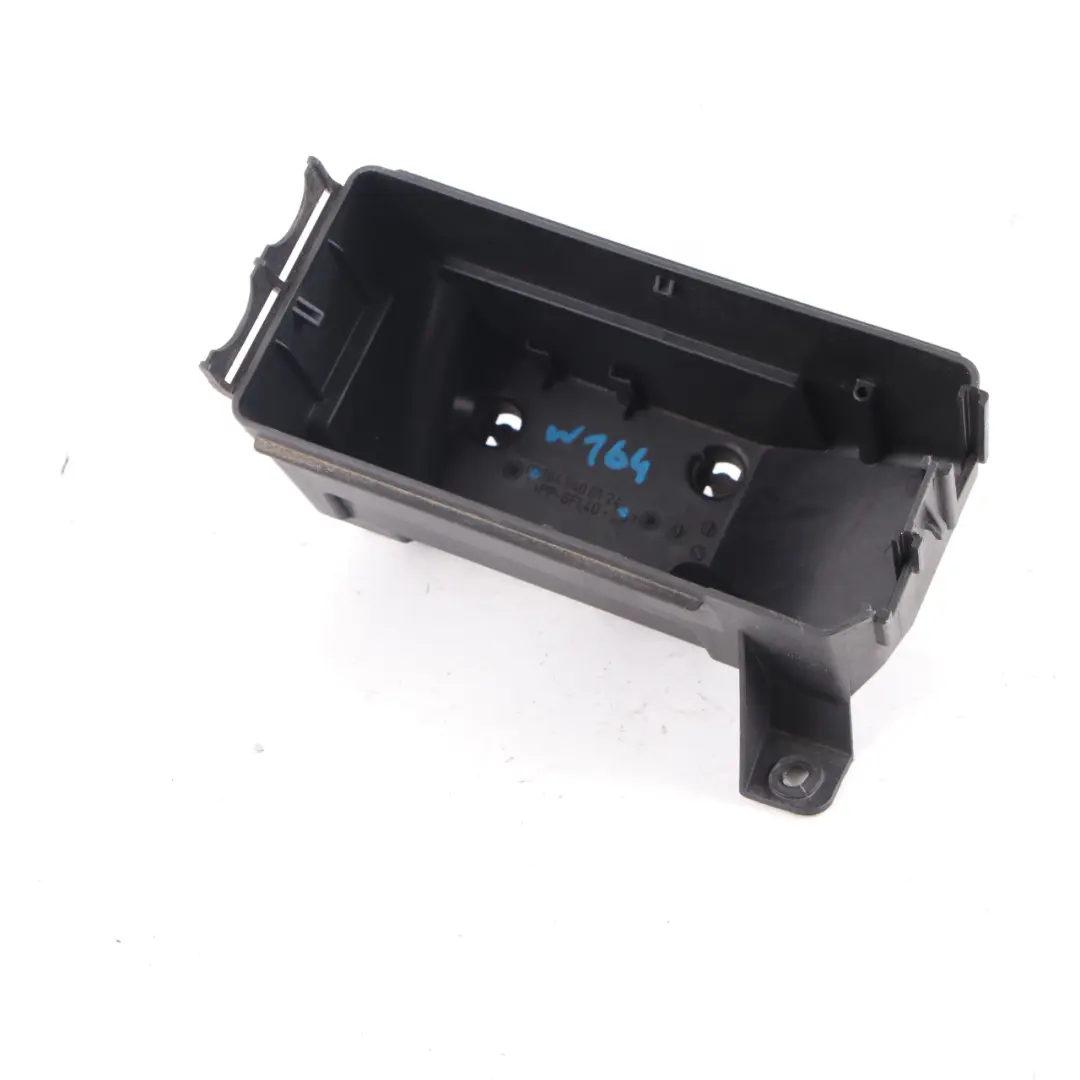 Fuse Relay Electrical Box Housing Cover to Mercedes W164 with Part number A1645400124 Mercedes W164 Fuse Relay Electrical Box Housing Cover - SKU A1645400124 - Part number A1645400124