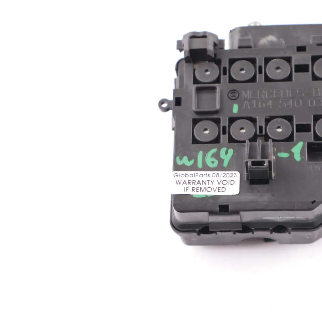 Boîte Fusibles Préfusibles Borne Démarrage Rapide pour Mercedes ML W164 à propos du numéro de pièce A1645400350 Mercedes ML W164 Boîte Fusibles Préfusibles Borne Démarrage Rapide - SKU A1645400350-1 - Numéro de pièce A1645400350