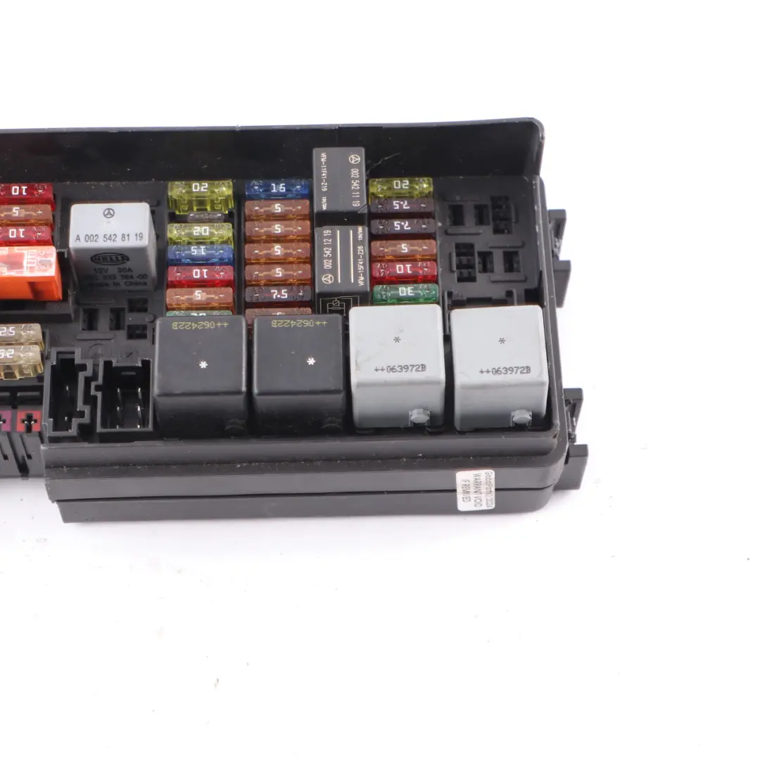 Module Relais Fusibles Unité Boîte Arrière pour Mercedes W164 à propos du numéro de pièce A1645402372 Mercedes W164 Module Relais Fusibles Unité Boîte Arrière - SKU A1645402372 - Numéro de pièce A1645402372