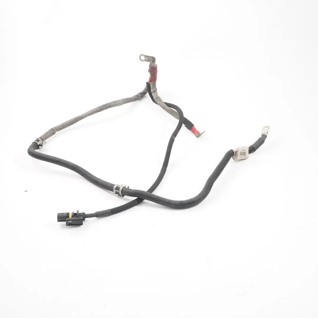 Positive Battery Terminal Cable Lead Wiring to Mercedes ML W164 with Part number A1645403230 Mercedes ML W164 Positive Battery Terminal Cable Lead Wiring - SKU A1645403230 - Part number A1645403230