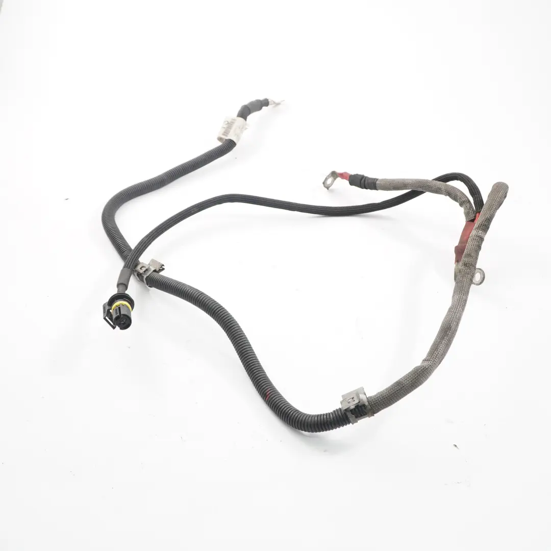Cavo cablaggio terminale positivo della batteria per Mercedes ML W164 con numero di parte A1645403230 Mercedes ML W164 Cavo cablaggio terminale positivo della batteria - SKU A1645403230 - Numero di parte A1645403230