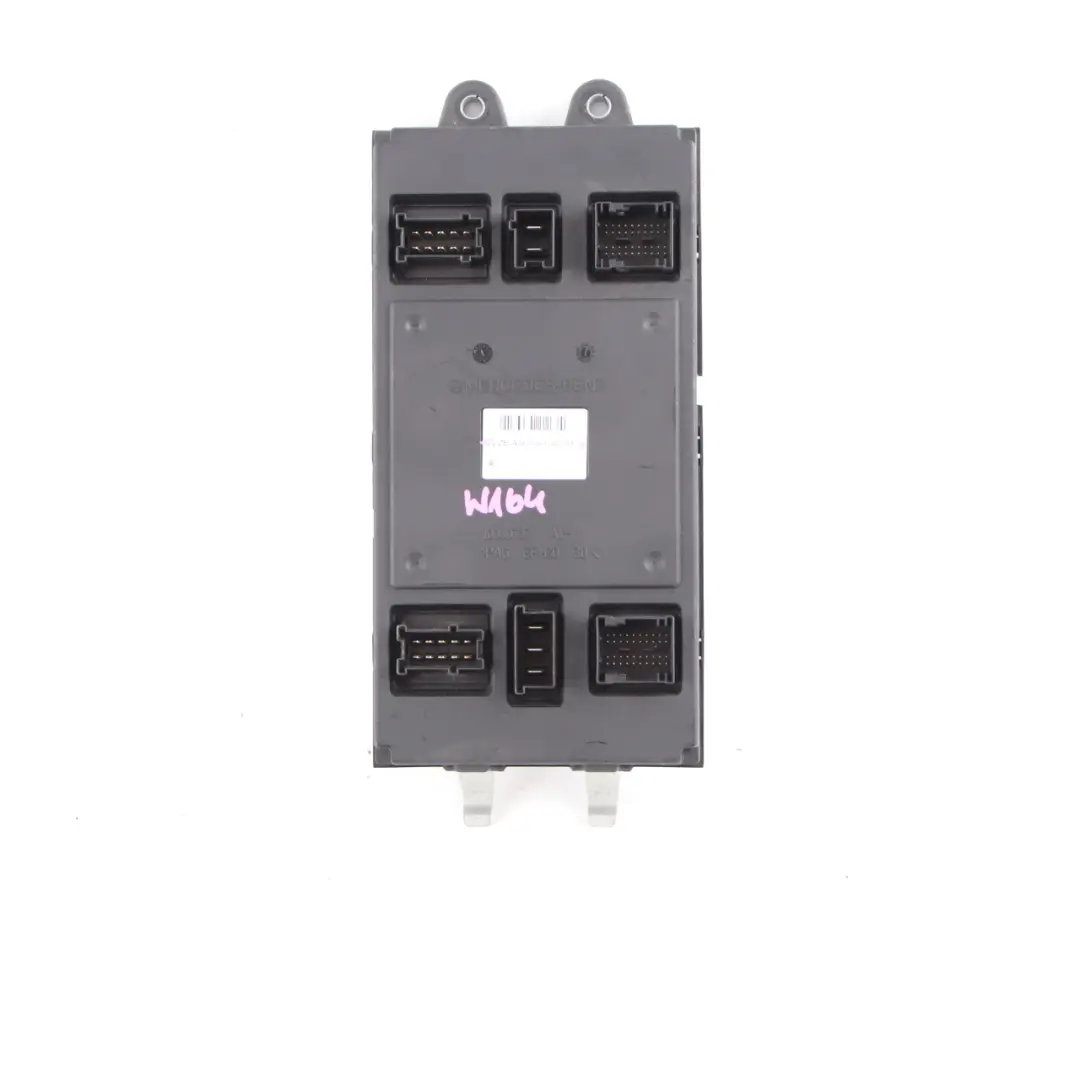 Front SAM Module de l'unité de contrôle ECU pour Mercedes ML W164 à propos du numéro de pièce A1645406501 Mercedes ML W164 Front SAM Module de l'unité de contrôle ECU - SKU A1645406501 - Numéro de pièce A1645406501
