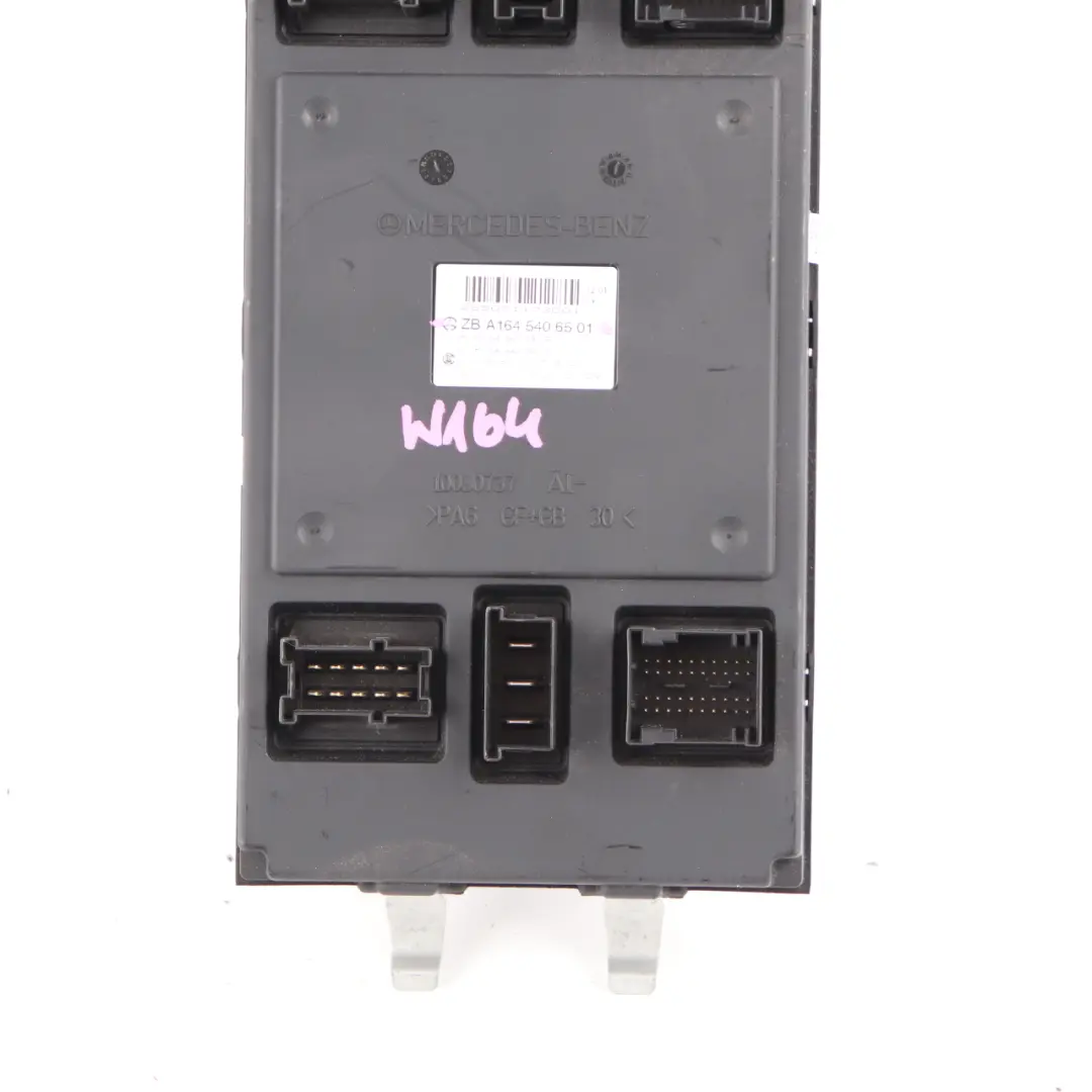 Front SAM Control Unit Module ECU to Mercedes ML W164 with Part number A1645406501 Mercedes ML W164 Front SAM Control Unit Module ECU - SKU A1645406501 - Part number A1645406501