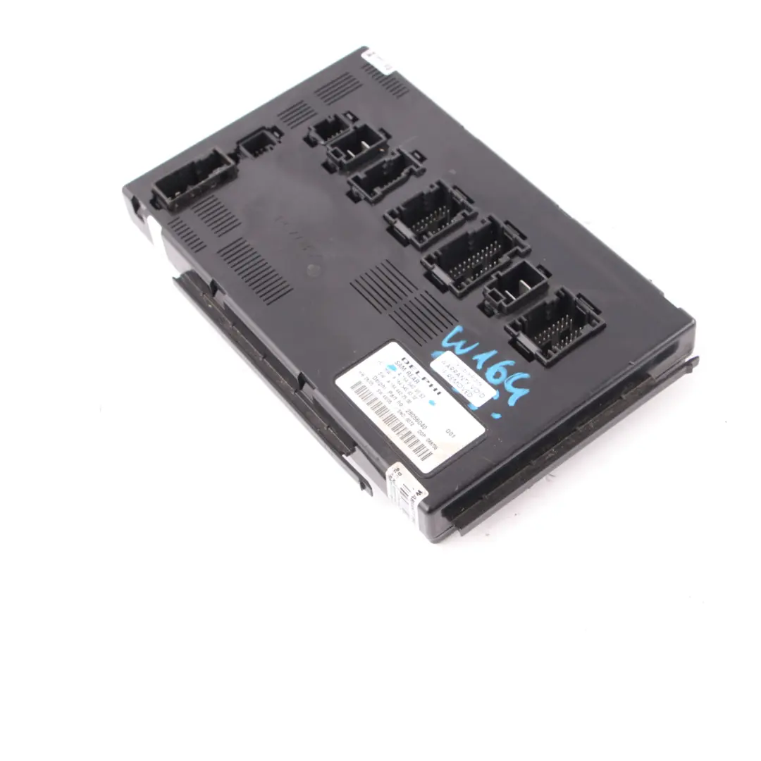 Fuse Box Rear SAM Relay Control Unit Module to Mercedes ML W164 with Part number A1645409062 Mercedes ML W164 Fuse Box Rear SAM Relay Control Unit Module - SKU A1645409062 - Part number A1645409062