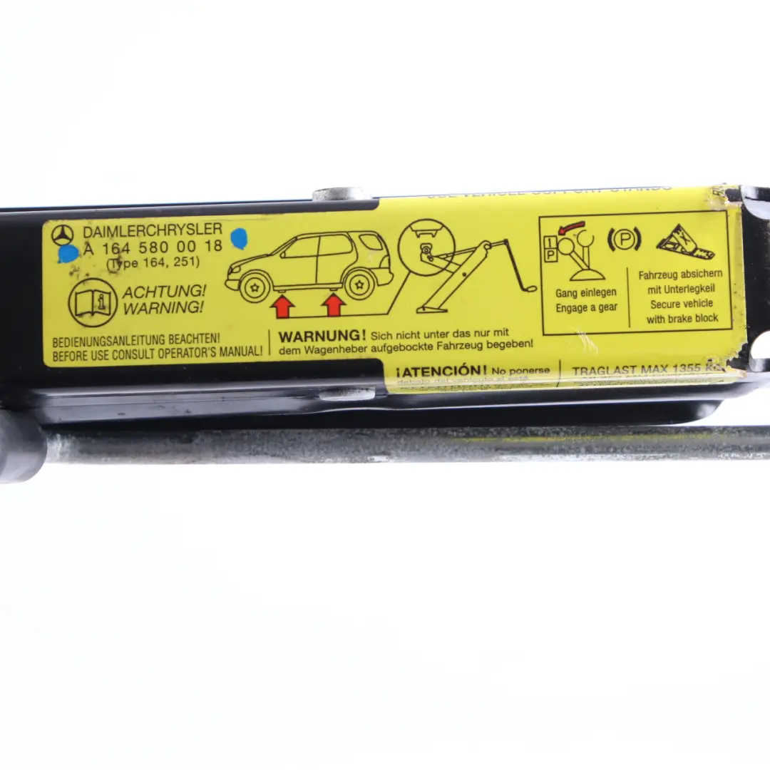 Martinetto sollevamento Mercedes ML W164 GL X164 Auto Strumento Sollevamento per con numero di parte A1645800018 Martinetto sollevamento Mercedes ML W164 GL X164 Auto Strumento Sollevamento - SKU A1645800018 - Numero di parte A1645800018