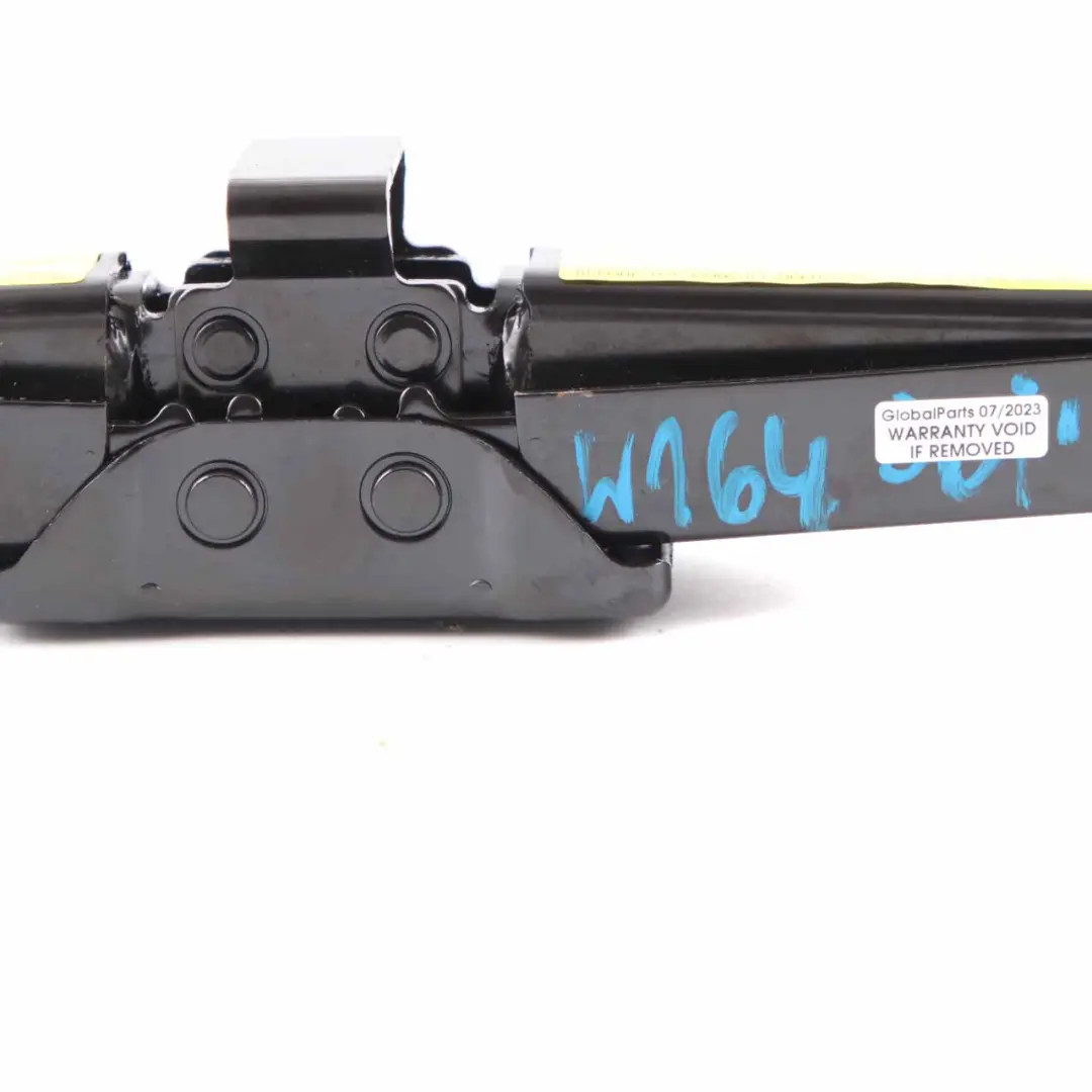 Wagenheber Mercedes ML W164 GL X164 Auto Werkzeug Notradaufzug für mit Teilenummer A1645800118 Wagenheber Mercedes ML W164 GL X164 Auto Werkzeug Notradaufzug - SKU A1645800118 - Teilenummer A1645800118