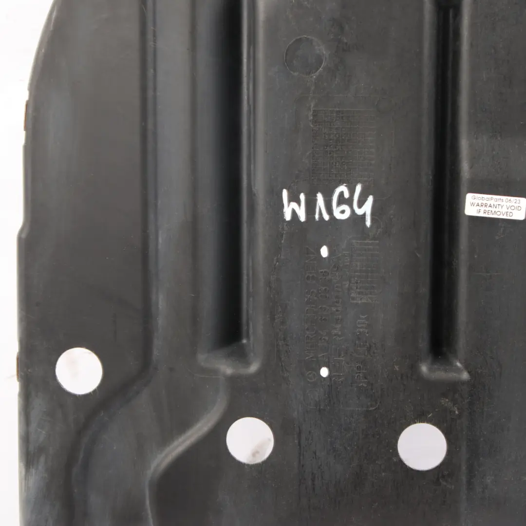 Panel Debajo Del Piso Izquierdo Escudo De Debajo para Mercedes W164 con número de pieza A1646190338 Mercedes W164 Panel Debajo Del Piso Izquierdo Escudo De Debajo - SKU A1646190338 - Número de pieza A1646190338