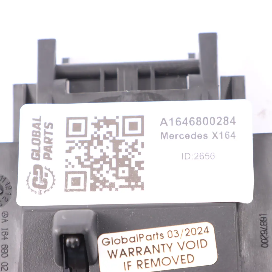 Consola Central Apoyabrazos Reposabrazos Tirador para Mercedes ML W164 con número de pieza A1646800284 Mercedes ML W164 Consola Central Apoyabrazos Reposabrazos Tirador - SKU A1646800284 - Número de pieza A1646800284