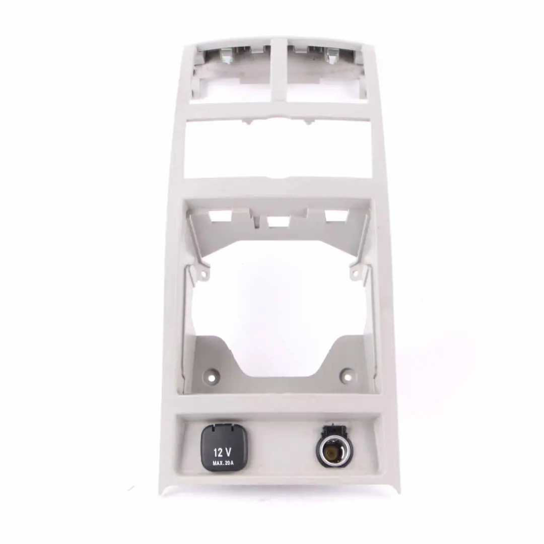 Consola Central Cubierta Embellecedor Trasera Encendedor Gris para Mercedes ML W164 con número de pieza A1646800507 Mercedes ML W164 Consola Central Cubierta Embellecedor Trasera Encendedor Gris - SKU A1646800507 - Número de pieza A1646800507