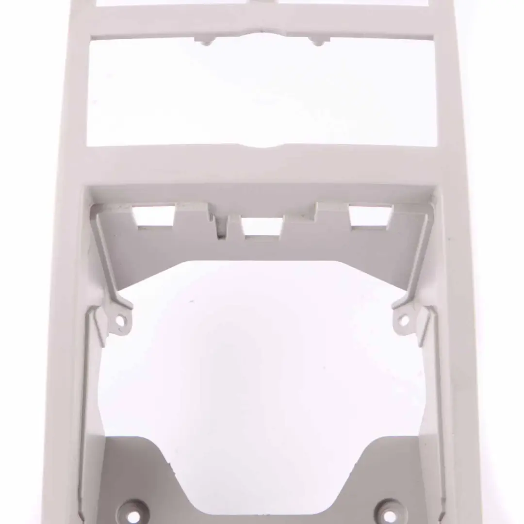 Consola Central Cubierta Embellecedor Trasera Encendedor Gris para Mercedes ML W164 con número de pieza A1646800507 Mercedes ML W164 Consola Central Cubierta Embellecedor Trasera Encendedor Gris - SKU A1646800507 - Número de pieza A1646800507