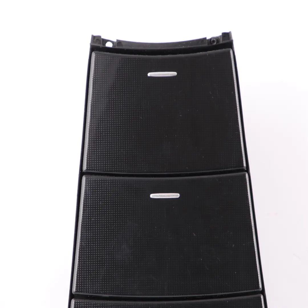 Plateau de la console centrale Mercedes W164 rangement l'accoudoir pour à propos du numéro de pièce A1646800110 Plateau de la console centrale Mercedes W164 rangement l'accoudoir - SKU A1646800814 - Numéro de pièce A1646800110