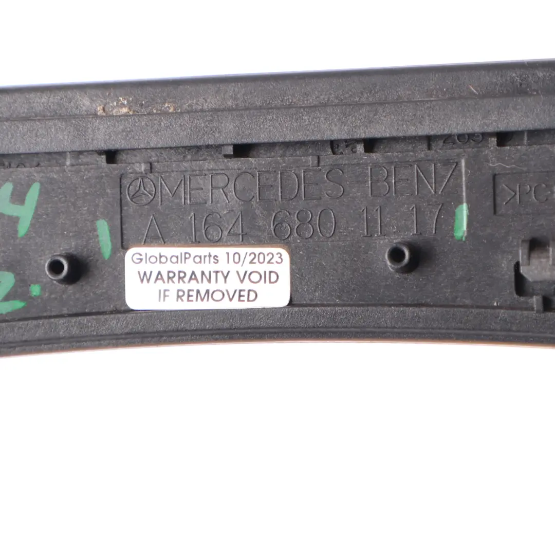 Consola Central Cenicero Bandeja Embellecedor Negro para Mercedes ML W164 con número de pieza A1646801117 Mercedes ML W164 Consola Central Cenicero Bandeja Embellecedor Negro - SKU A1646801117 - Número de pieza A1646801117