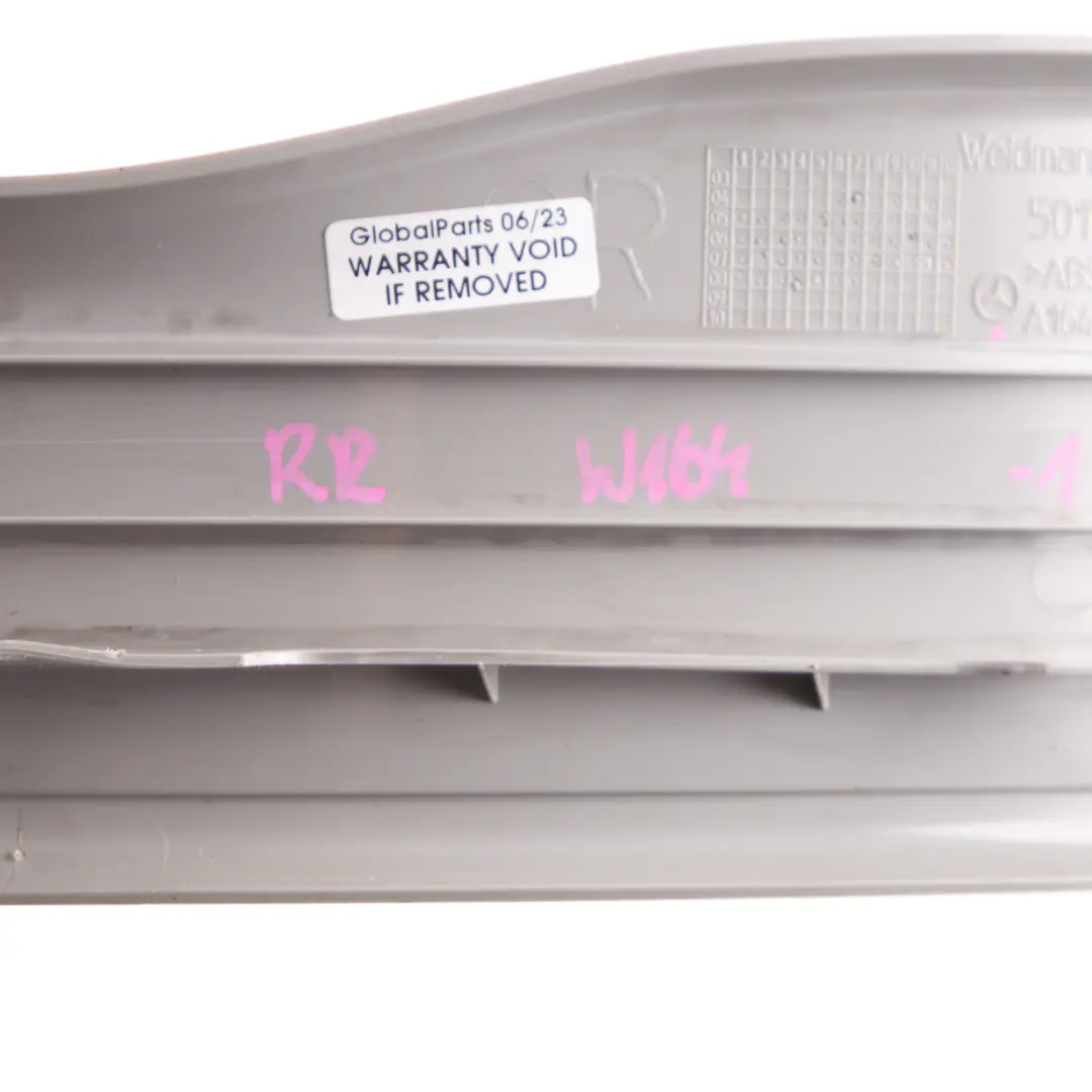 Embellecedor Protección Umbral Puerta Trasera Derecha para Mercedes W164 con número de pieza A1646801235 Mercedes W164 Embellecedor Protección Umbral Puerta Trasera Derecha - SKU A1646801235-1 - Número de pieza A1646801235