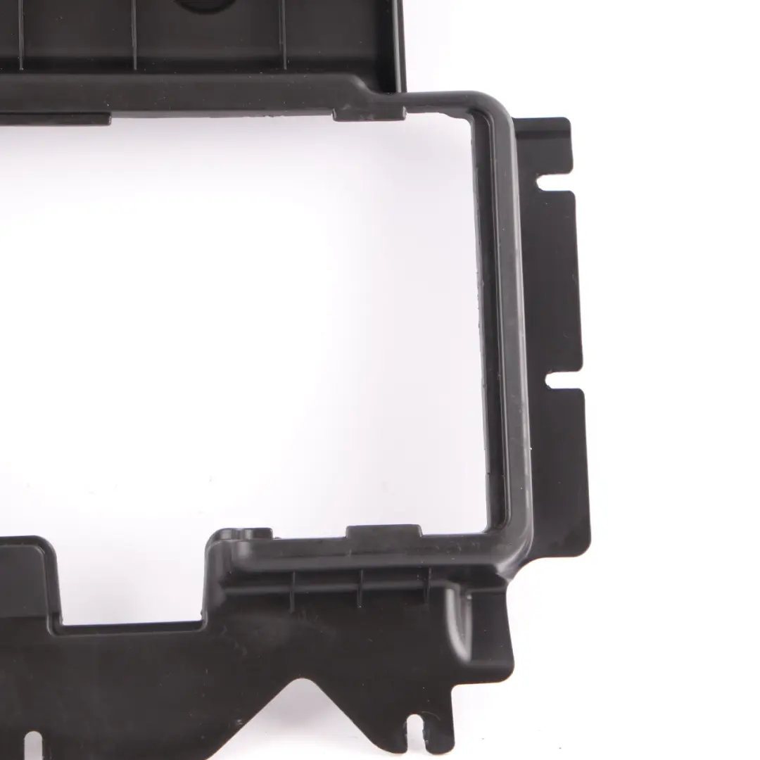 Mercedes ML W164 Plaque siège côté passager sous le garniture siège A1646801018 - SKU A1646802018 - Numéro de pièce A1646802018