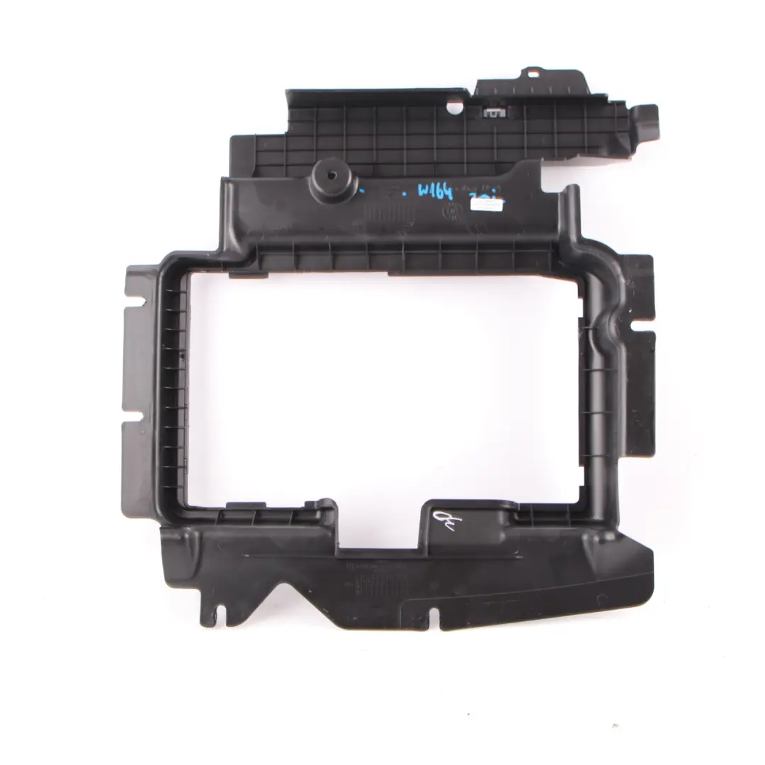 Sitzplatte Beifahrerseite Unter Sitzverkleidung A1646801018 für Mercedes ML W164 mit Teilenummer A1646802018 Mercedes ML W164 Sitzplatte Beifahrerseite Unter Sitzverkleidung A1646801018 - SKU A1646802018 - Teilenummer A1646802018