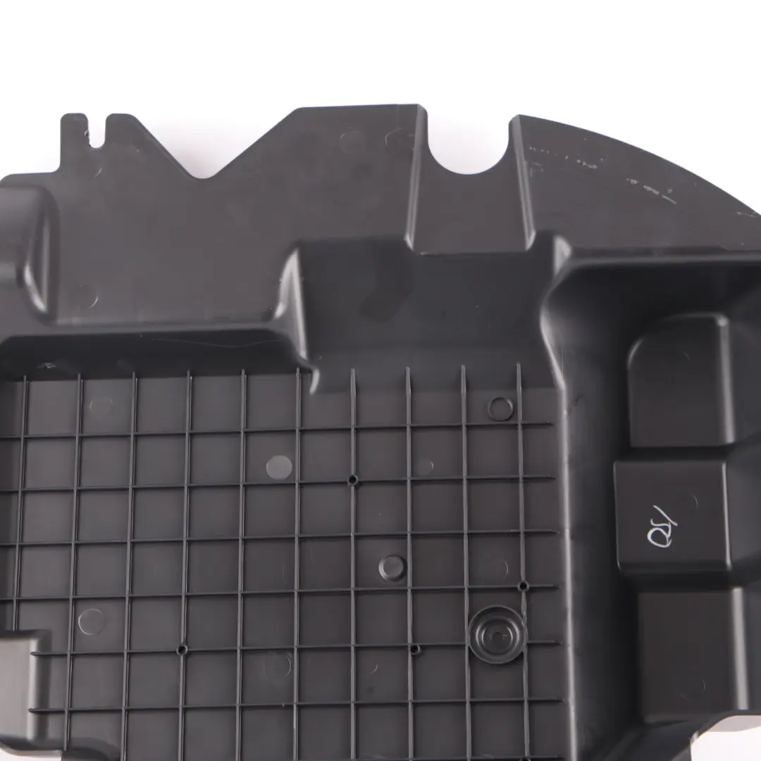 Panel Delantero Izquierdo Tapa Batería para Mercedes ML GL W164 X164 con número de pieza A1646802118 Mercedes ML GL W164 X164 Panel Delantero Izquierdo Tapa Batería - SKU A1646802118 - Número de pieza A1646802118