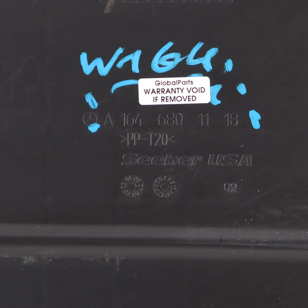 Vorne Links Abdeckung Batterie für Mercedes W164 X164 mit Teilenummer A1646802118 Mercedes W164 X164 Vorne Links Abdeckung Batterie - SKU A1646802118 - Teilenummer A1646802118