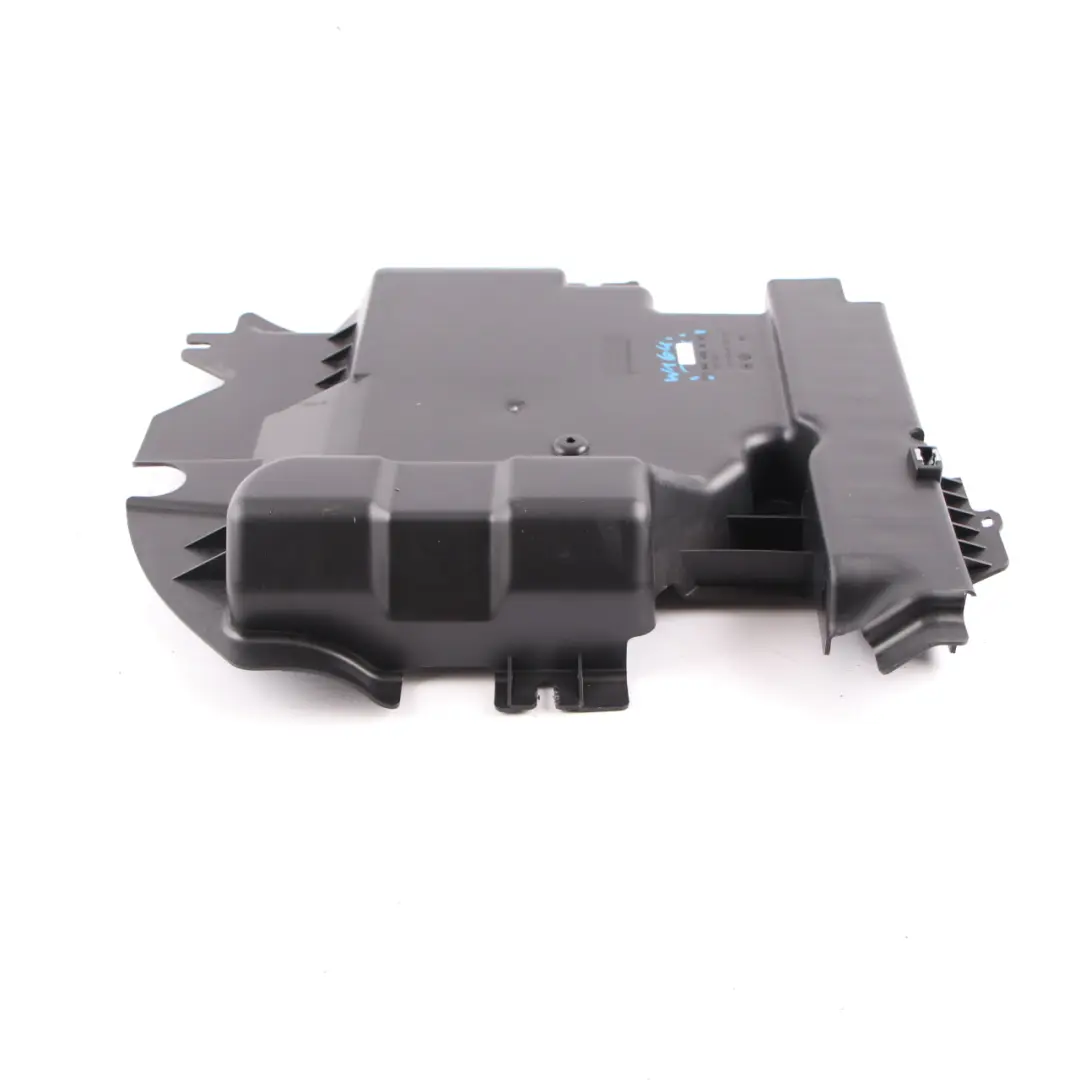 Couvercle du panneau avant gauche Batterie pour Mercedes ML GL W164 X164 à propos du numéro de pièce A1646802118 Mercedes ML GL W164 X164 Couvercle du panneau avant gauche Batterie - SKU A1646802118 - Numéro de pièce A1646802118